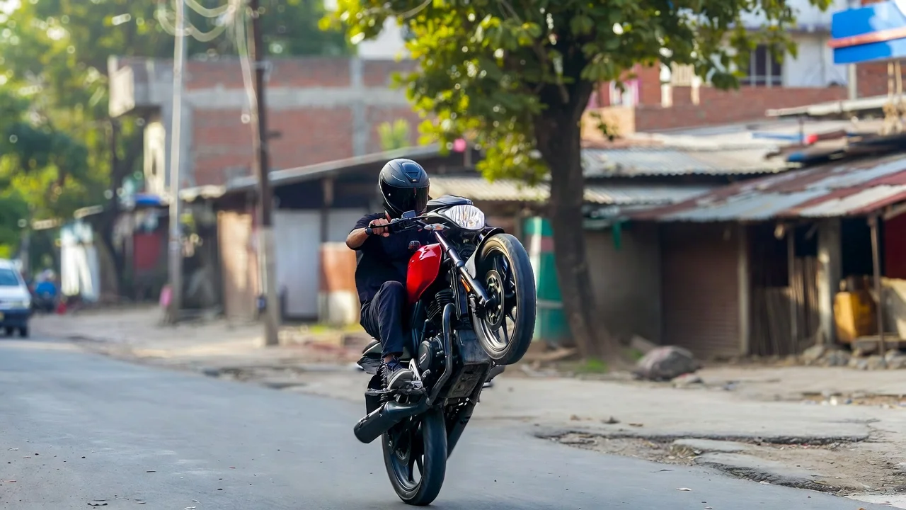 How to Do a Stoppie on a Motorcycle in Bangladesh